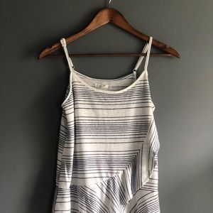 Flow tank top